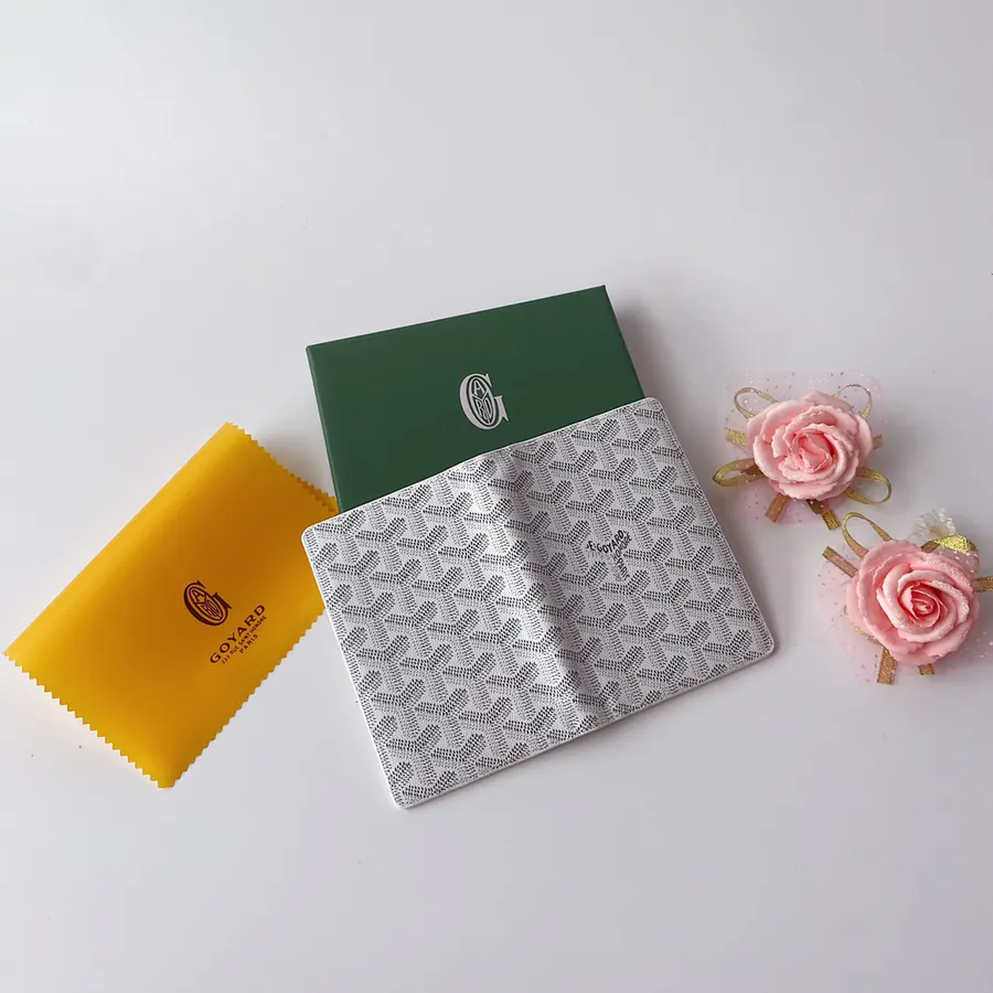 Goyar Passport Wallet with Vintage Y Pattern Print