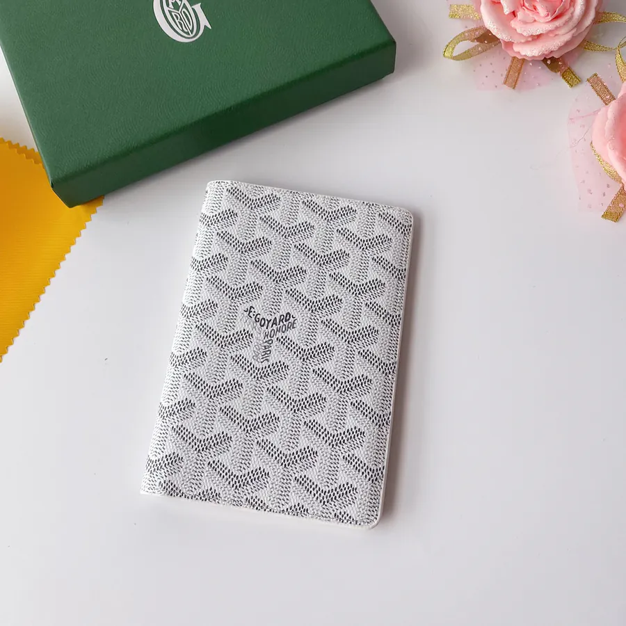 Goyar Passport Wallet with Vintage Y Pattern Print