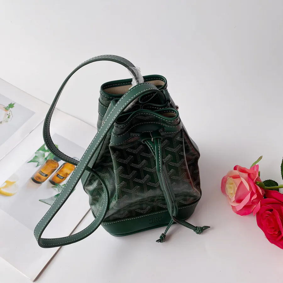 G0YARD (Go Yard) Petitflot Crossbody Bag Lightweight and Versatile