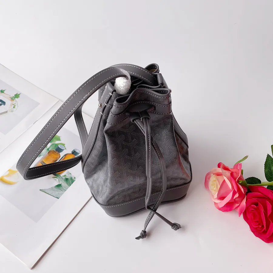 G0YARD (Go Yard) Petitflot Lightweight and Versatile Crossbody Bag