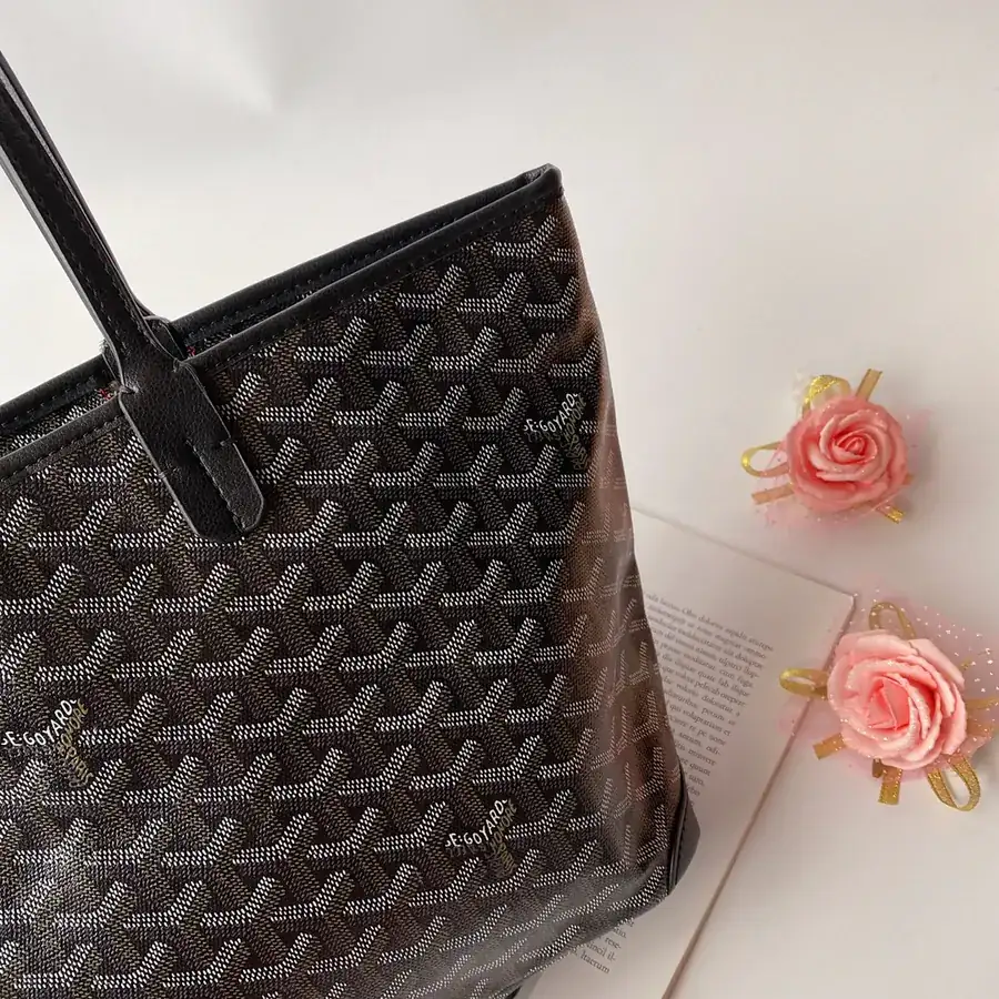 Artois Mini Zip Wallet Bag