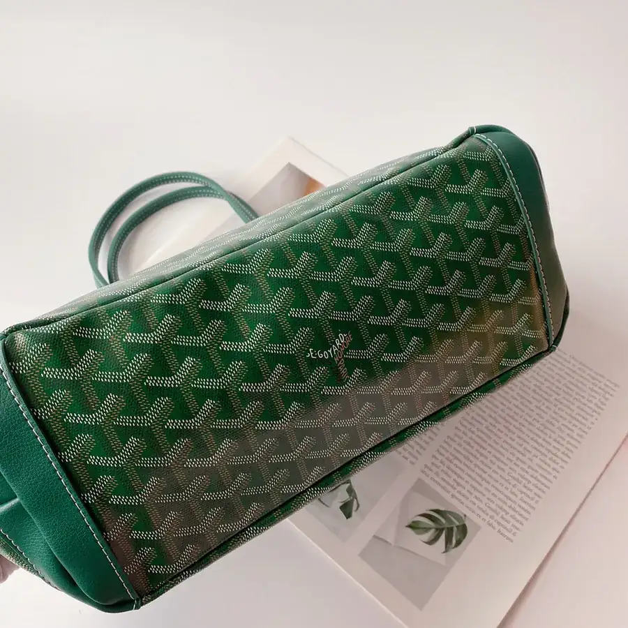 Artois Mini Zip Wallet Bag