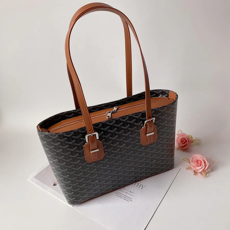 G0YARD (Goyard) New Arrival Grained Calfskin Structured Shopping Bag