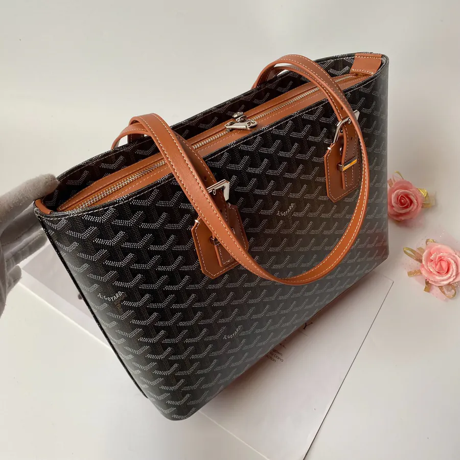 G0YARD (Goyard) New Arrival Grained Calfskin Structured Shopping Bag
