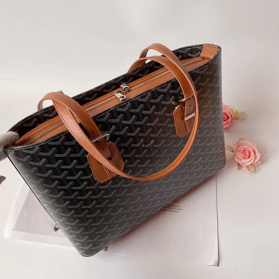 G0YARD (Goyard) New Arrival Grained Calfskin Structured Shopping Bag