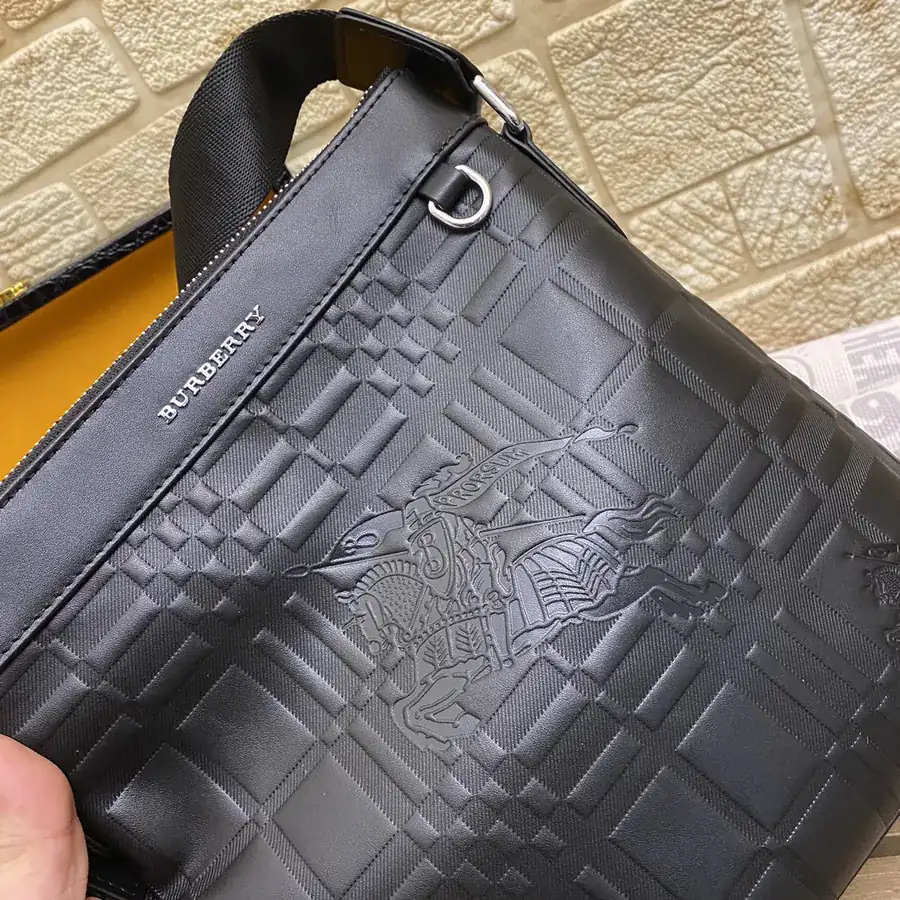 BURBERRY New Shoulder Bag with Grained Calfskin