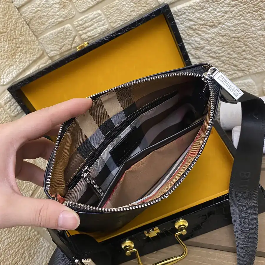 BURBERRY New Shoulder Bag with Grained Calfskin