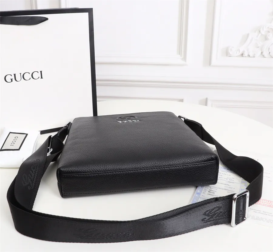 Gucci Practical Style Handbag