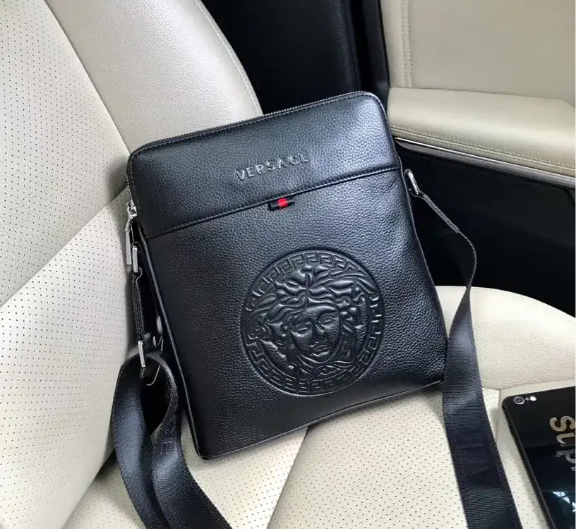 GIANNI Men's Bold Crossbody Bag