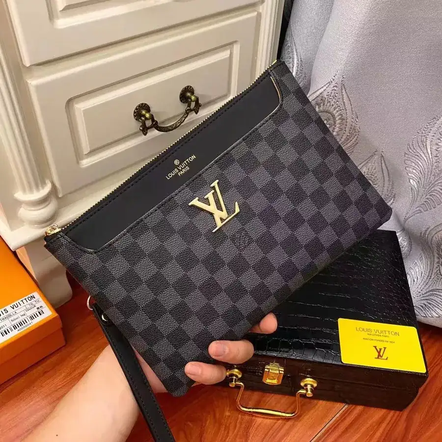 Chanel 33242 1 Black Grained Calfskin Bucket Bag