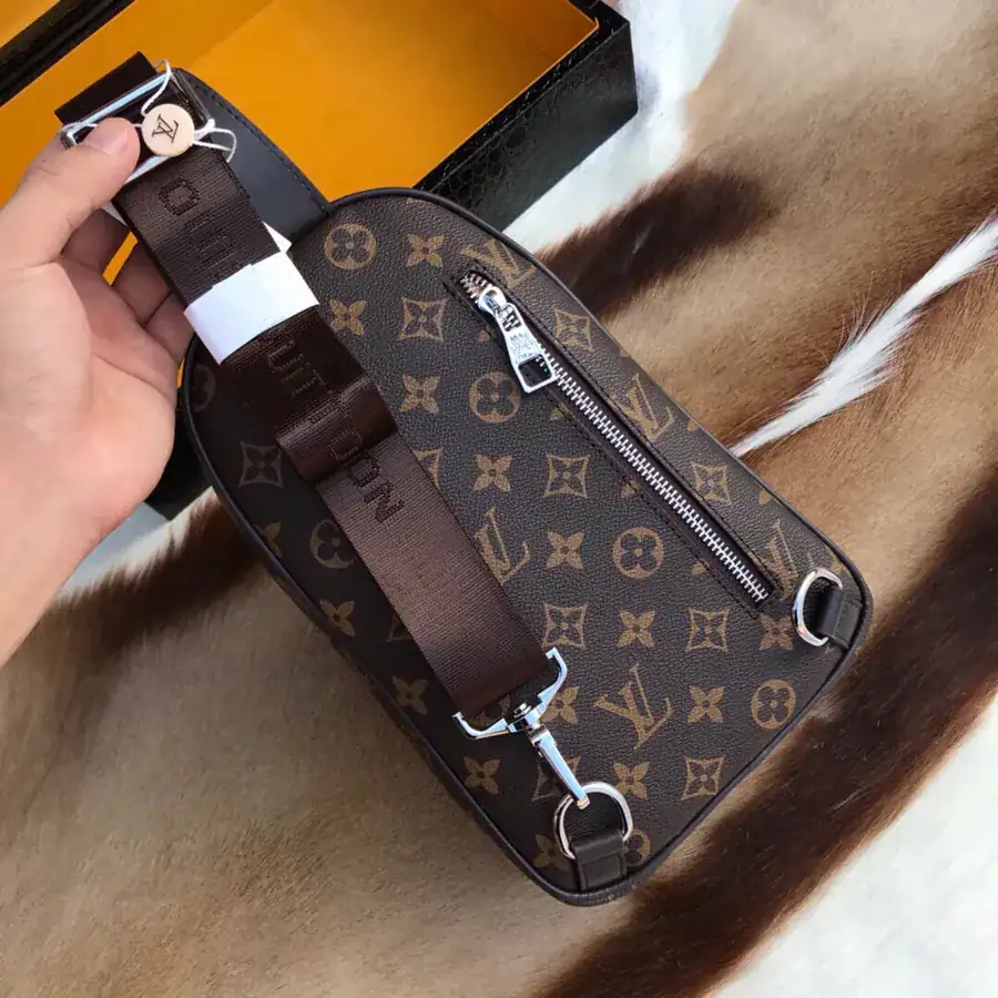 V Style Italian New Bucket Bag