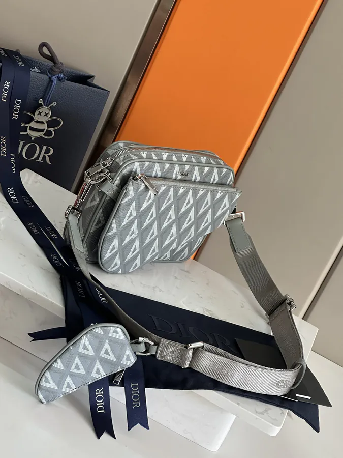 Marc Bohan Diamond Pattern Tote Set
