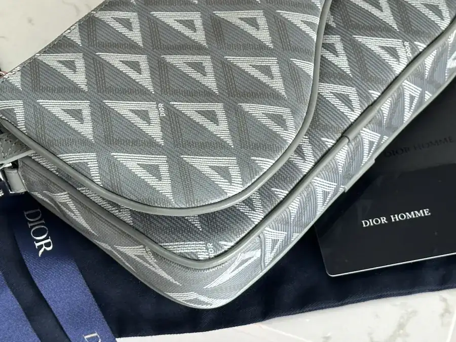 Marc Bohan Diamond Pattern Tote Set