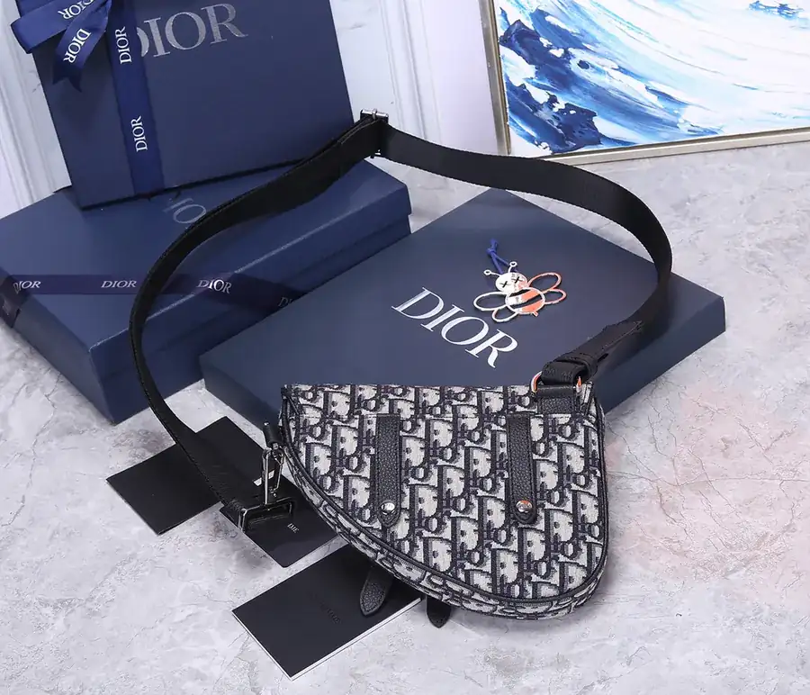 Top Original P370 Satchel Black Grained Calfskin
