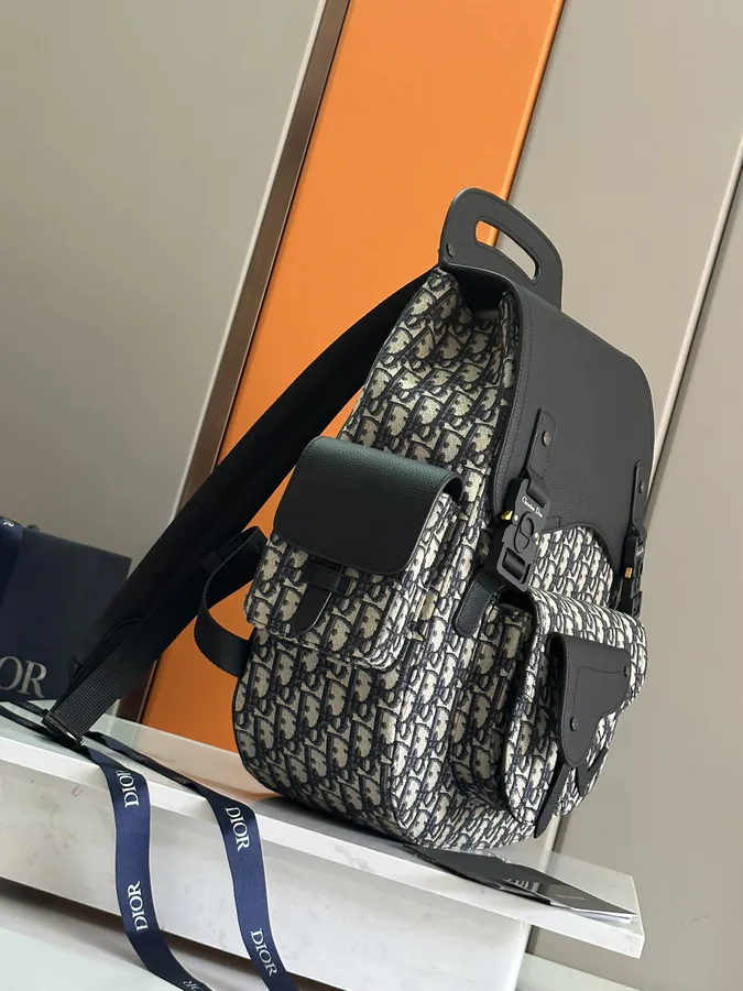 Top Original Gallop Tote Bag Large Size, Classic Saddle Design