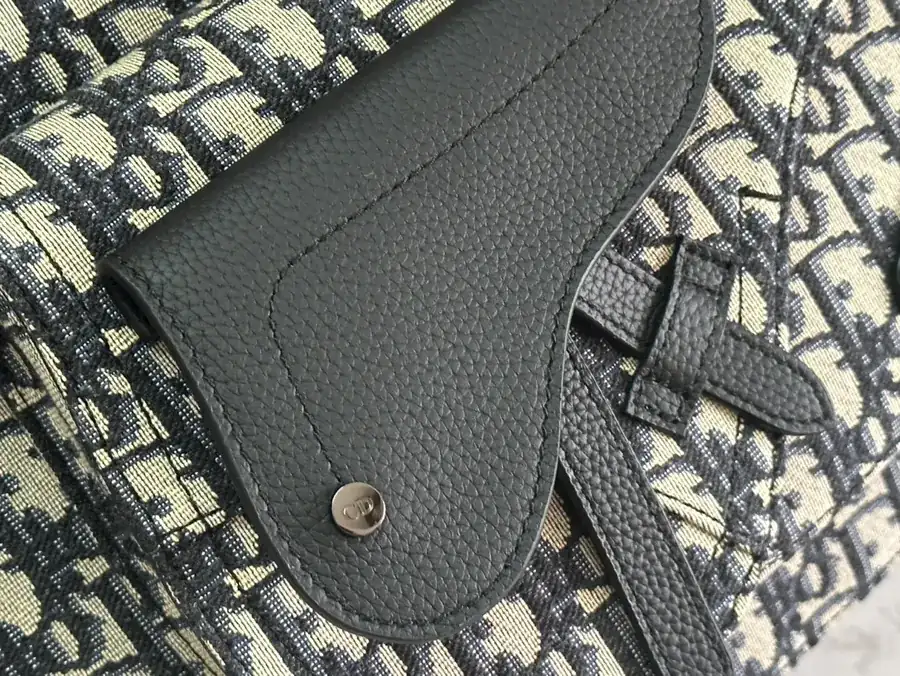 Top Original Gallop Tote Bag Large Size, Classic Saddle Design