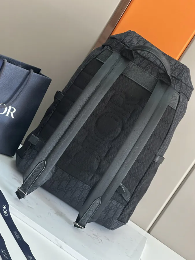 Dior 8 Bucket Bag 2024 Summer Collection
