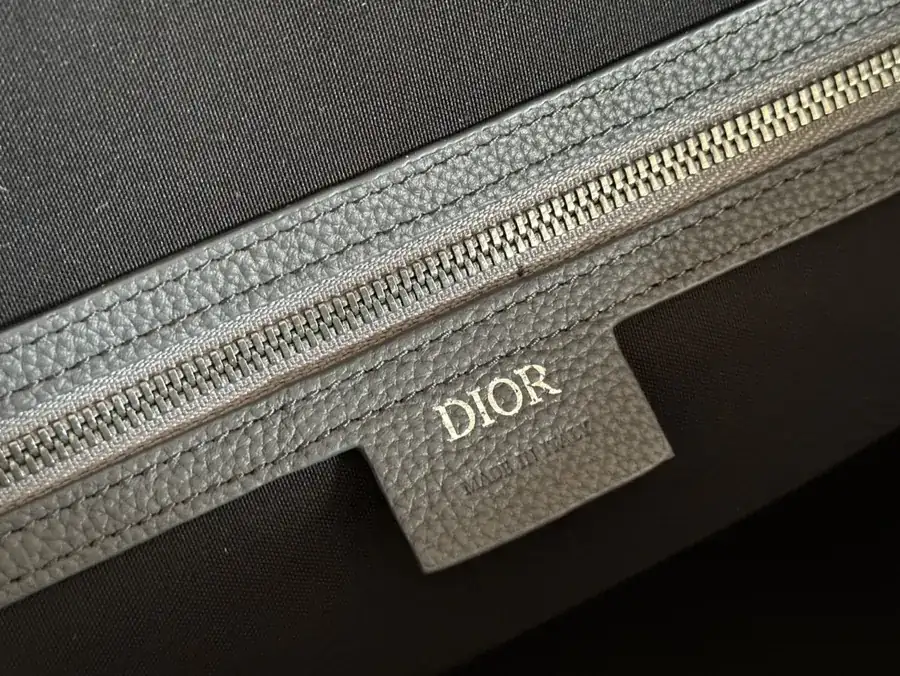 Dio Lingot 50 Handbag Season New, Elegant and Practical