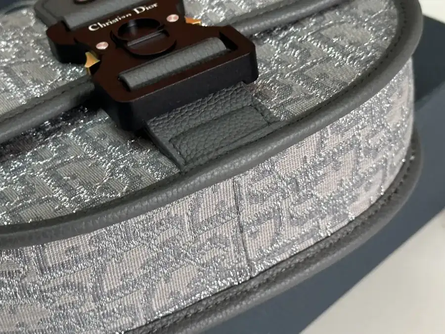 Gallop Messenger Bag Minimalist Design, Premium Materials