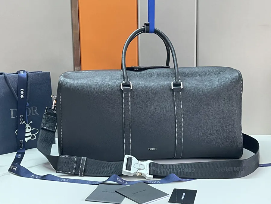 Dio Lingot 50 Handbag Season New, Elegant and Practical