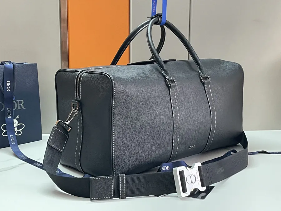 Dio Lingot 50 Handbag Season New, Elegant and Practical