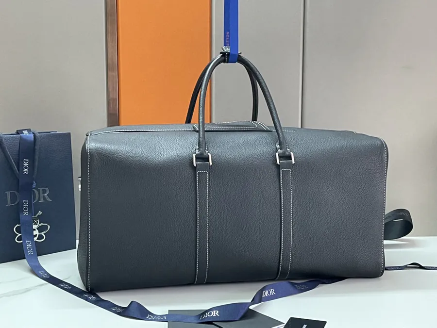 Dio Lingot 50 Handbag Season New, Elegant and Practical