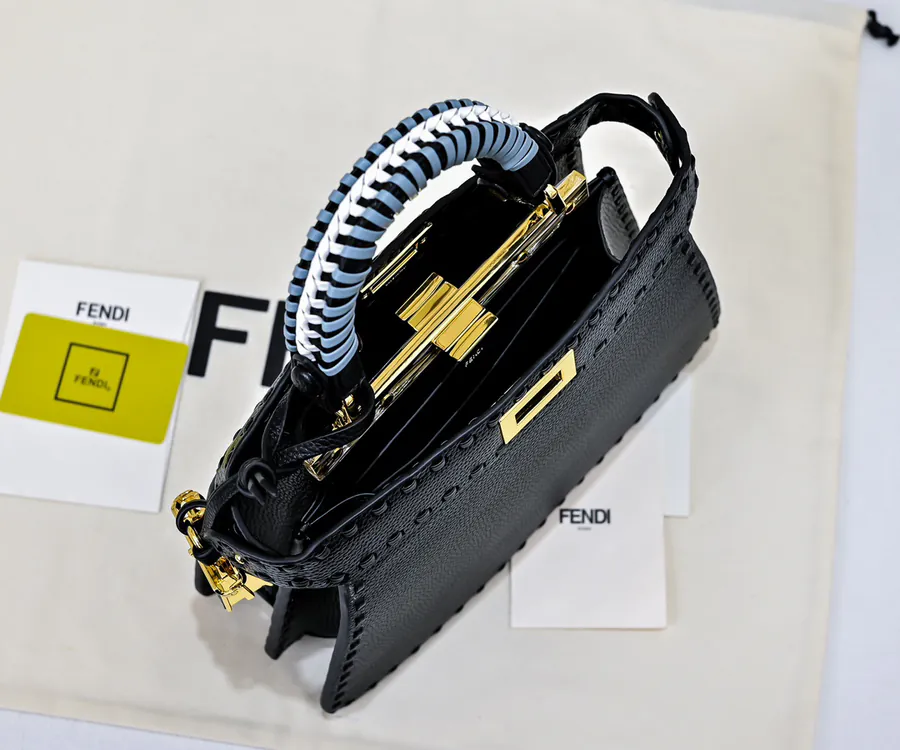 Upgraded Peekaboo Iseeu Compact Handbag