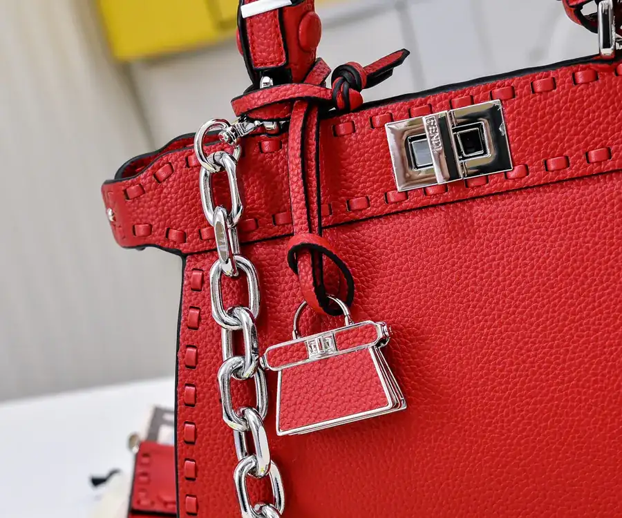 Upgraded Peekaboo Iseeu Compact Handbag