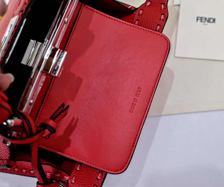 Upgraded Peekaboo Iseeu Compact Handbag