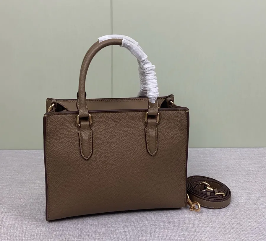 Maggie Bucket Bag Timeless Classic Handbag