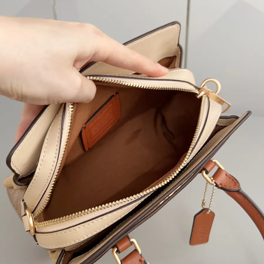 Darcie Mini Handbag P300 C Family