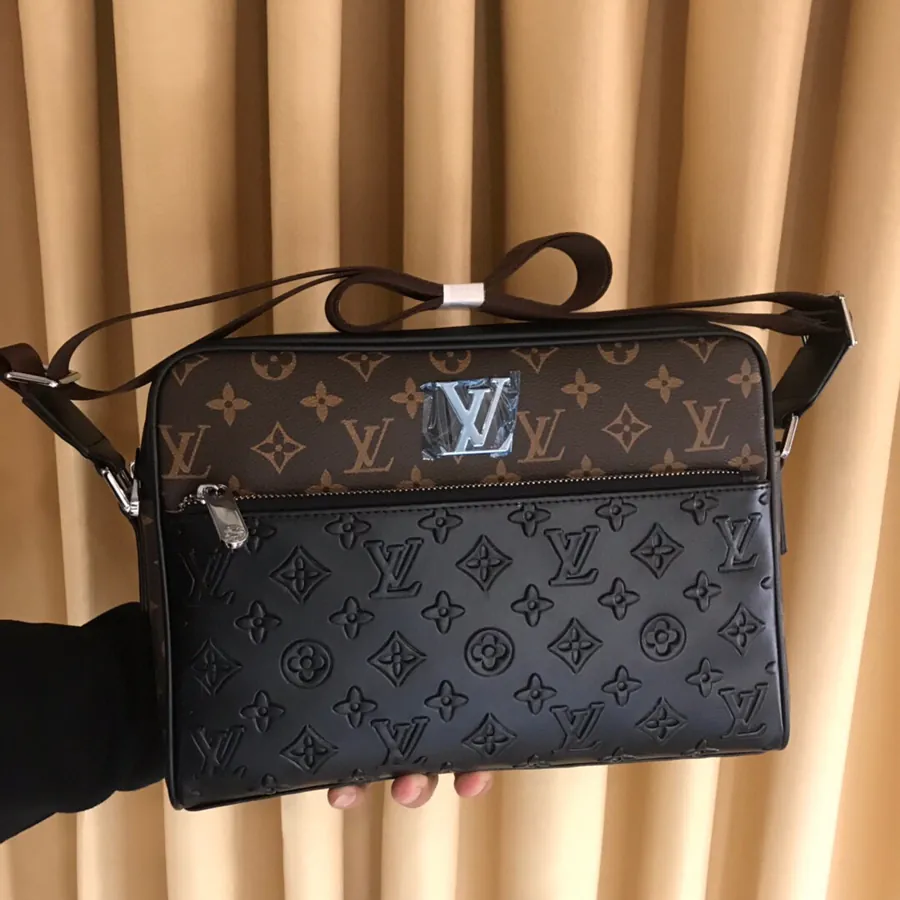 2023 New Arrival Luxury Leather Crossbody Bag with Brand Logo