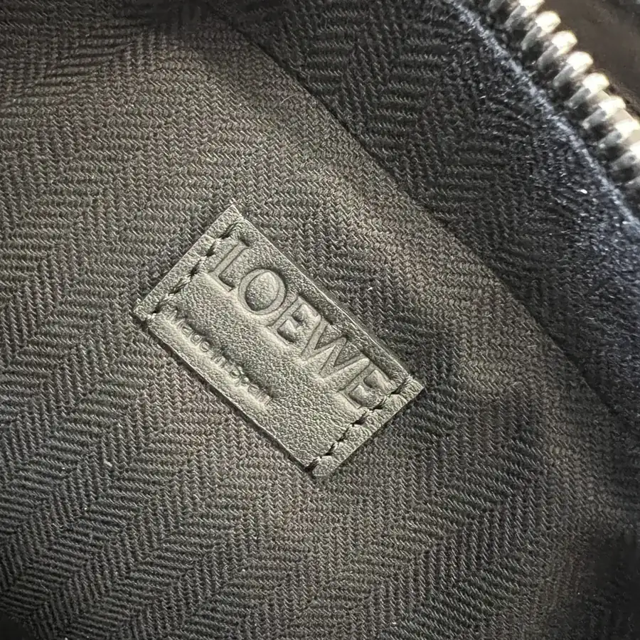 Löwe New Mini Camera Bag Classic Calfskin