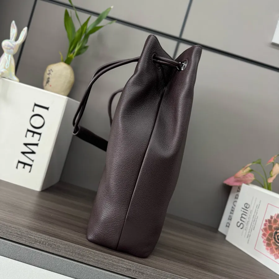 LOEWÉ Pebble Hobo Minimalist Vertical Tote