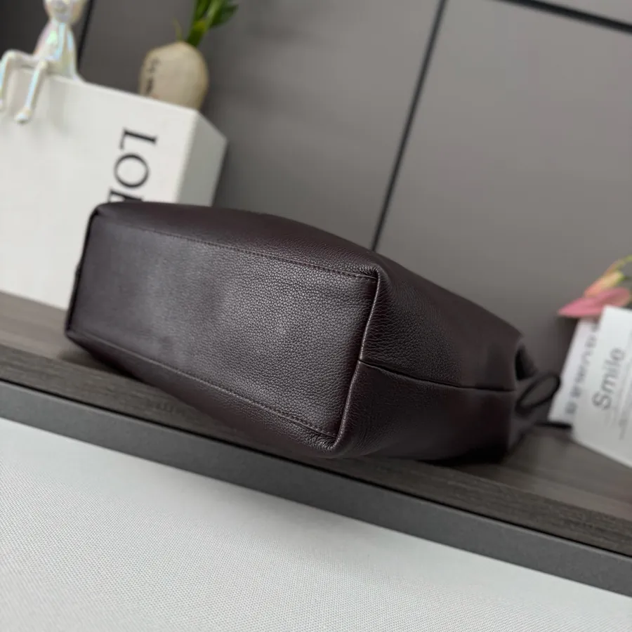 LOEWÉ Pebble Hobo Minimalist Vertical Tote
