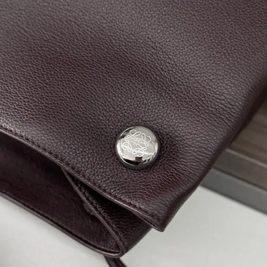LOEWÉ Pebble Hobo Minimalist Vertical Tote