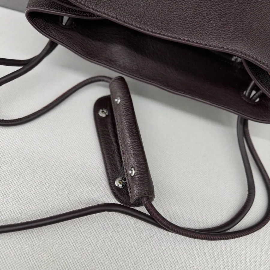 LOEWÉ Pebble Hobo Minimalist Vertical Tote