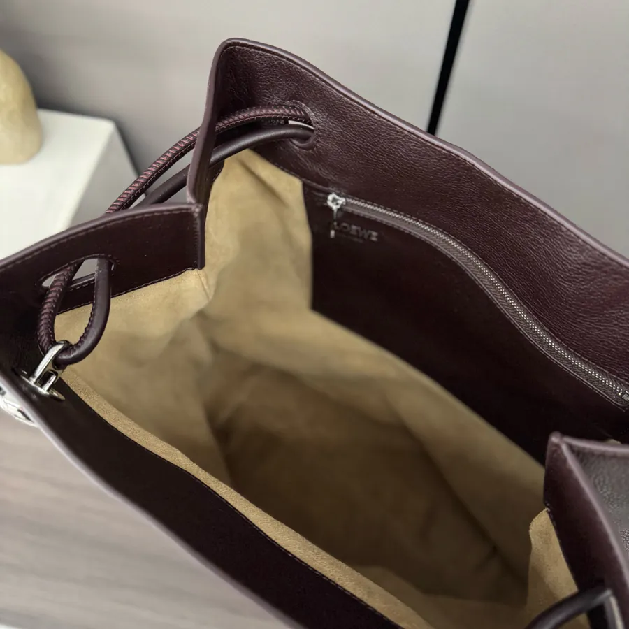 LOEWÉ Pebble Hobo Minimalist Vertical Tote