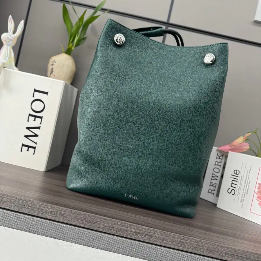 LOEWÉ Pebble Hobo Minimalist Vertical Tote
