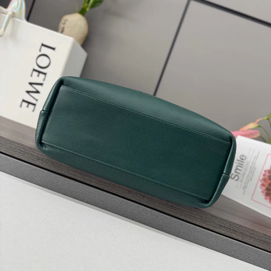 LOEWÉ Pebble Hobo Minimalist Vertical Tote