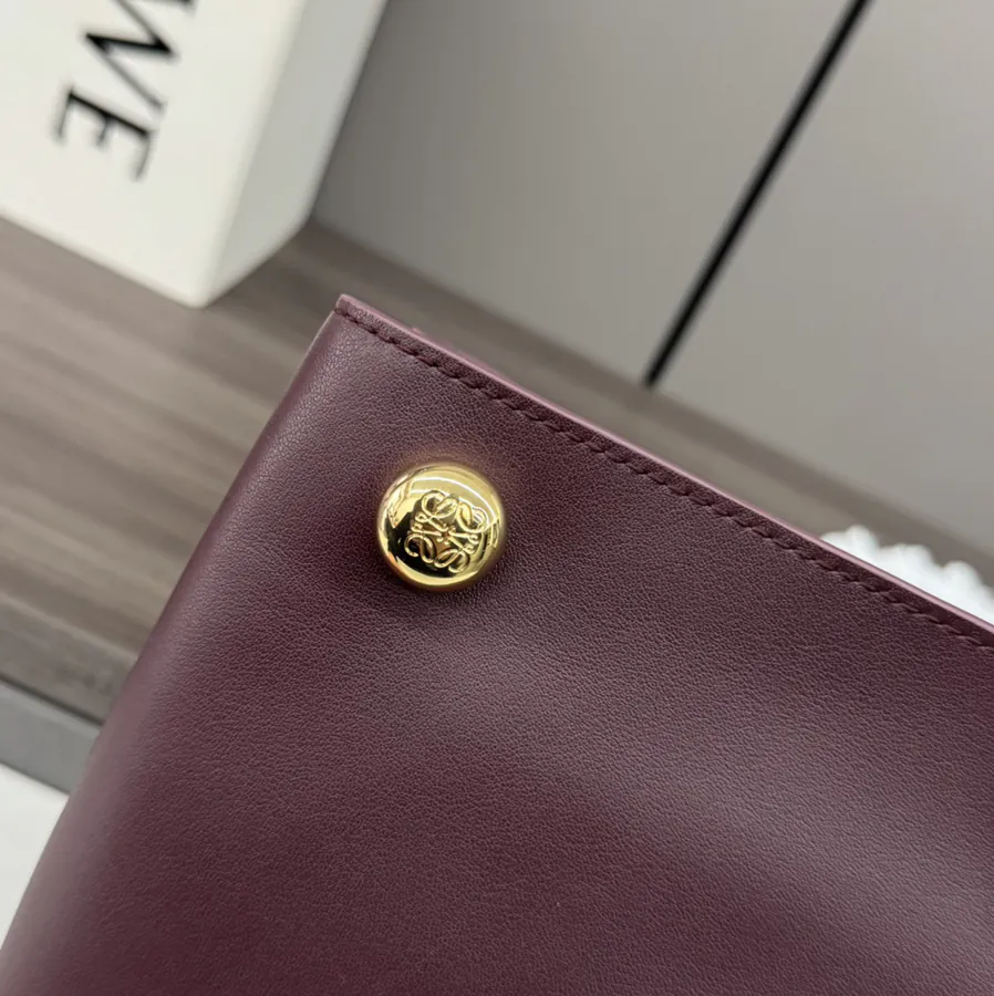 LOEWÉ Smooth Calfskin Pebble Bag
