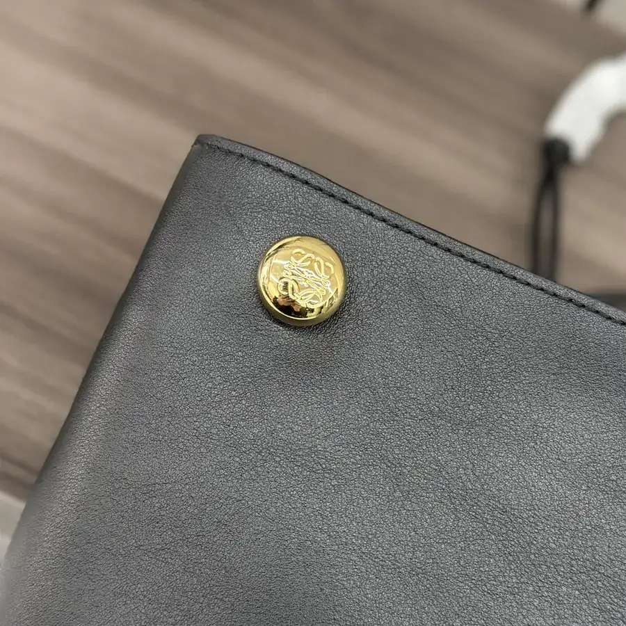 LOEWÉ Smooth Calfskin Pebble Bag