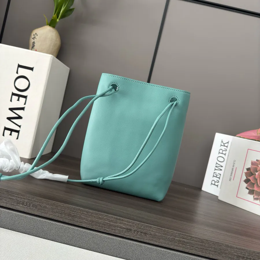 LOEWÉ Smooth Calfskin Pebble Tote
