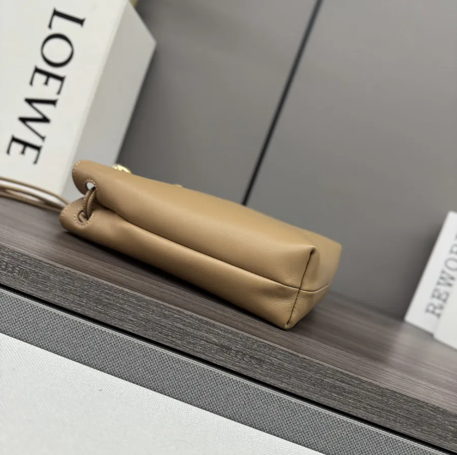 LOEWÉ Smooth Calfskin Pebble Tote
