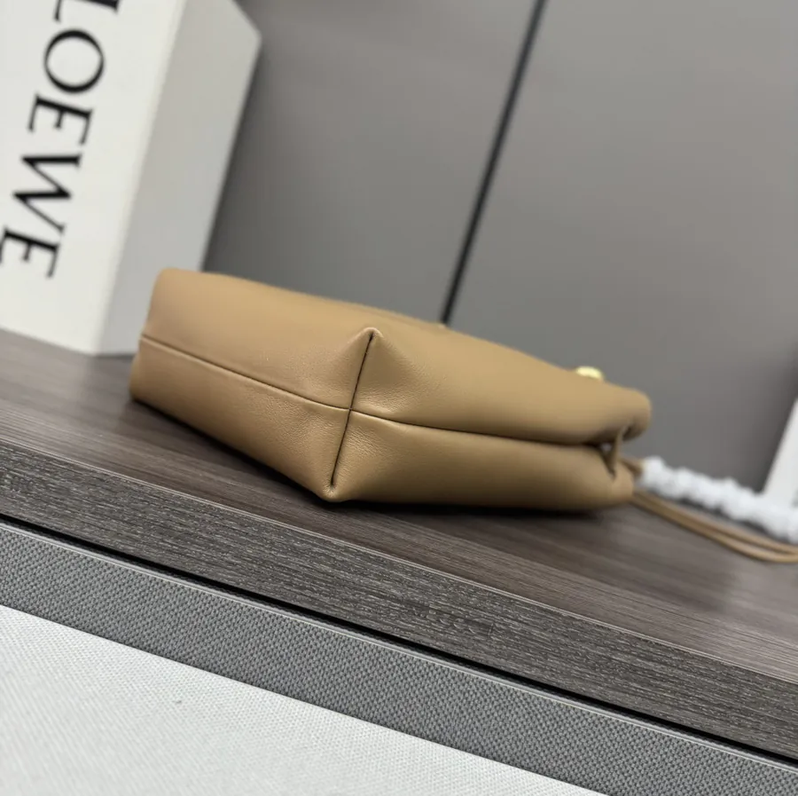 LOEWÉ Smooth Calfskin Pebble Tote