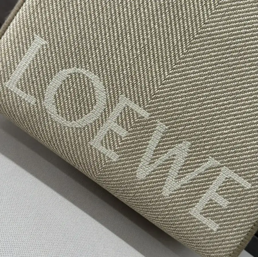 New Pattern Canvas Font Tote Handbag with Contrasting L⊚℮w℮ Logo