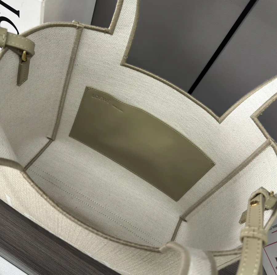 New Pattern Canvas Font Tote Handbag with Contrasting L⊚℮w℮ Logo