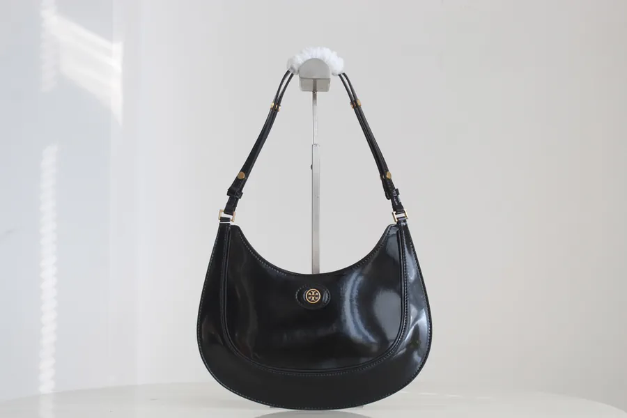 Tory Burch New Crescent Tote Robinson Series