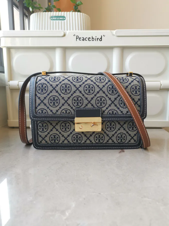 T MONOGRAM Windbag