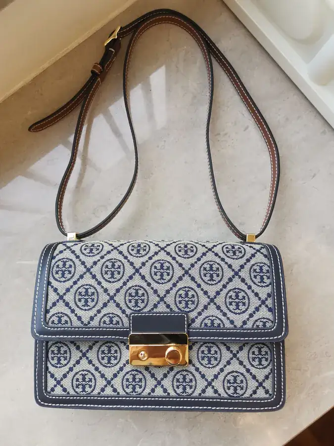 T MONOGRAM Windbag